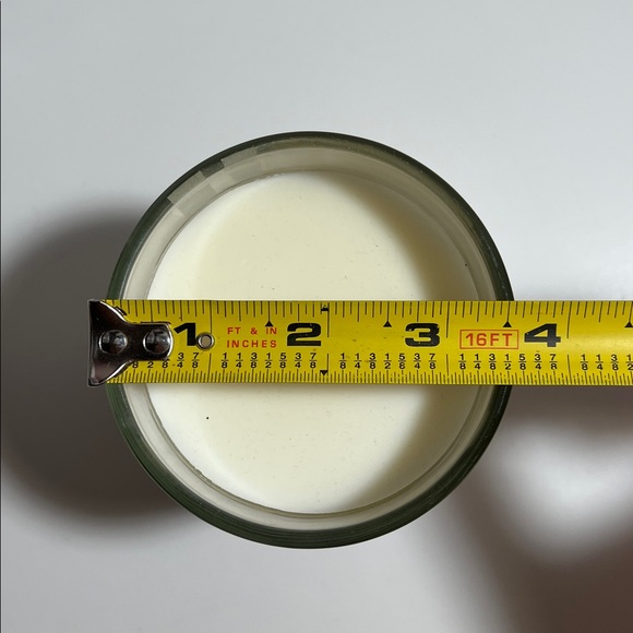 Sand + Fog Goji Berry Candle - Picture 7 of 7